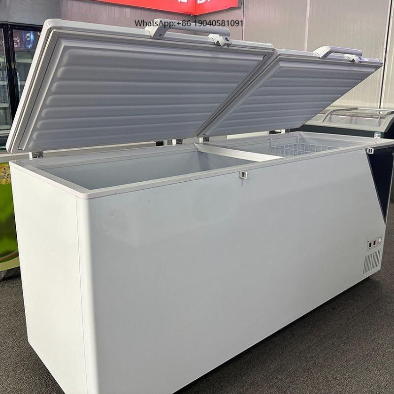 Commercial Chest Freezer - 大容量で、単一温度帯、ステンレス製、温度調節機能付きの、上部が開くタイプの業務用水平型チェストフリーザー。